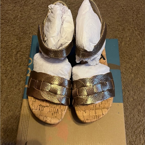 Brand New - Picture 3 of 4